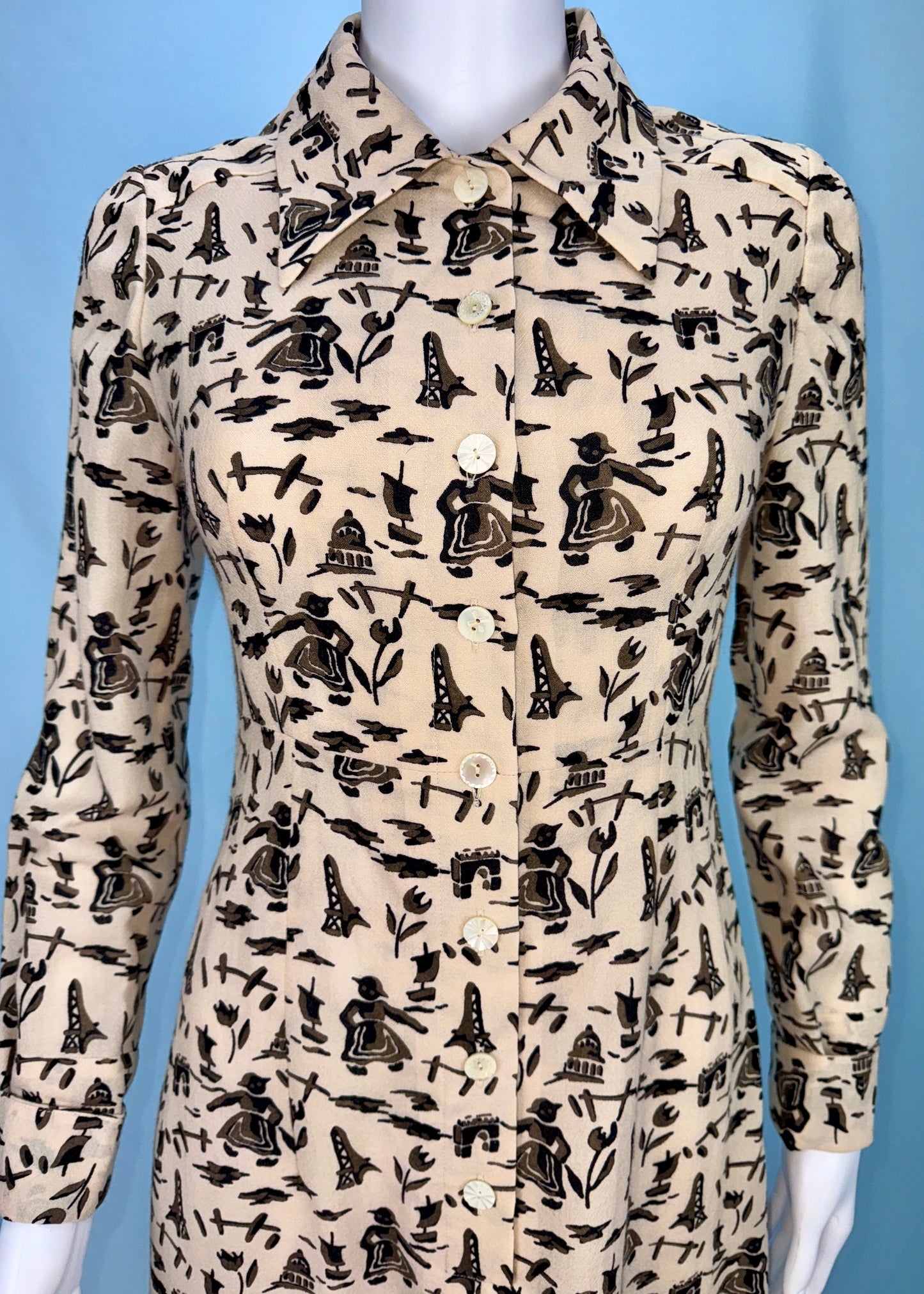 Chloé Fall 1996 Runway Paris Print Button Down Dress