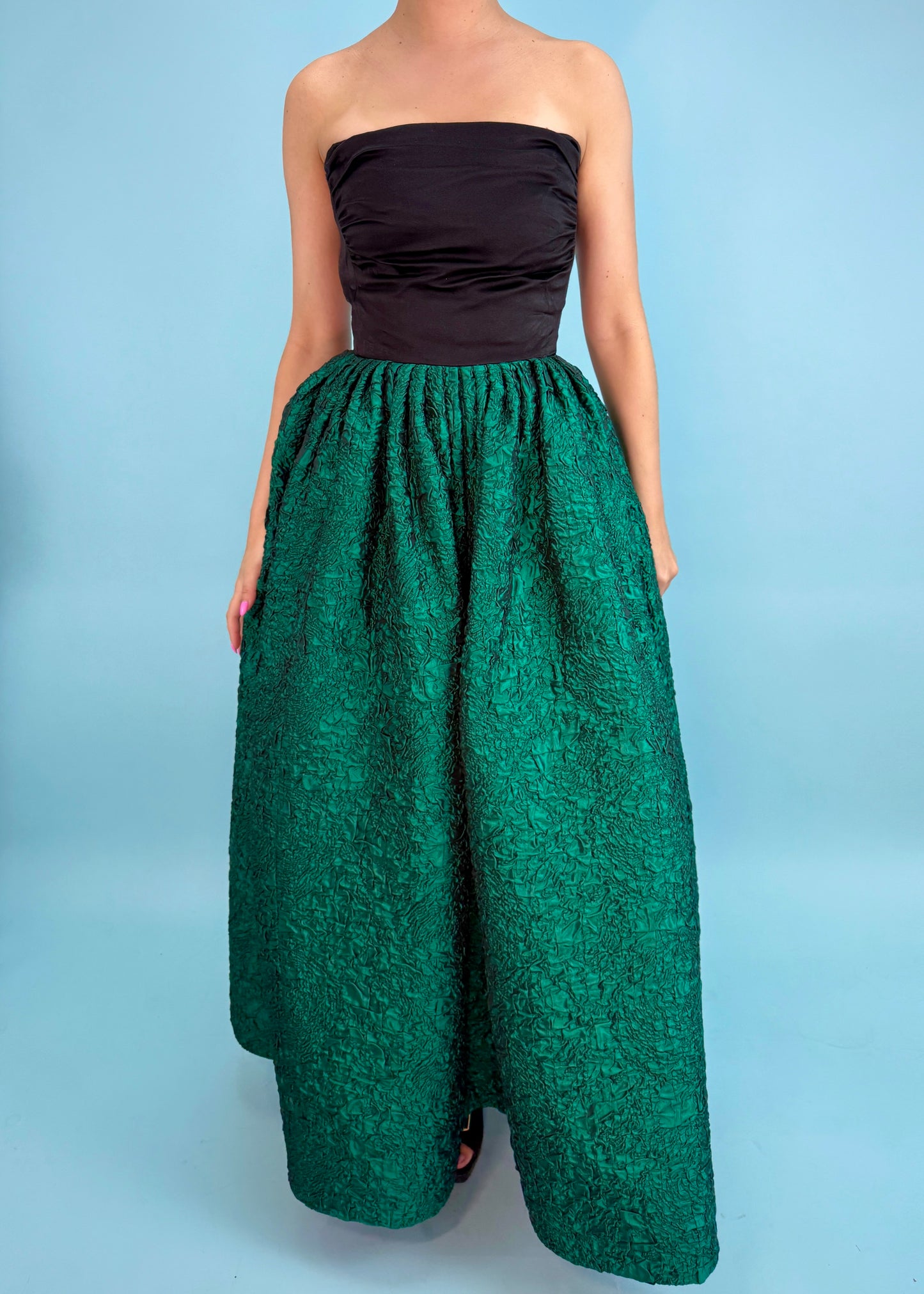 Nina Ricci 1990s Haute Couture Emerald Green Strapless Silk Gown