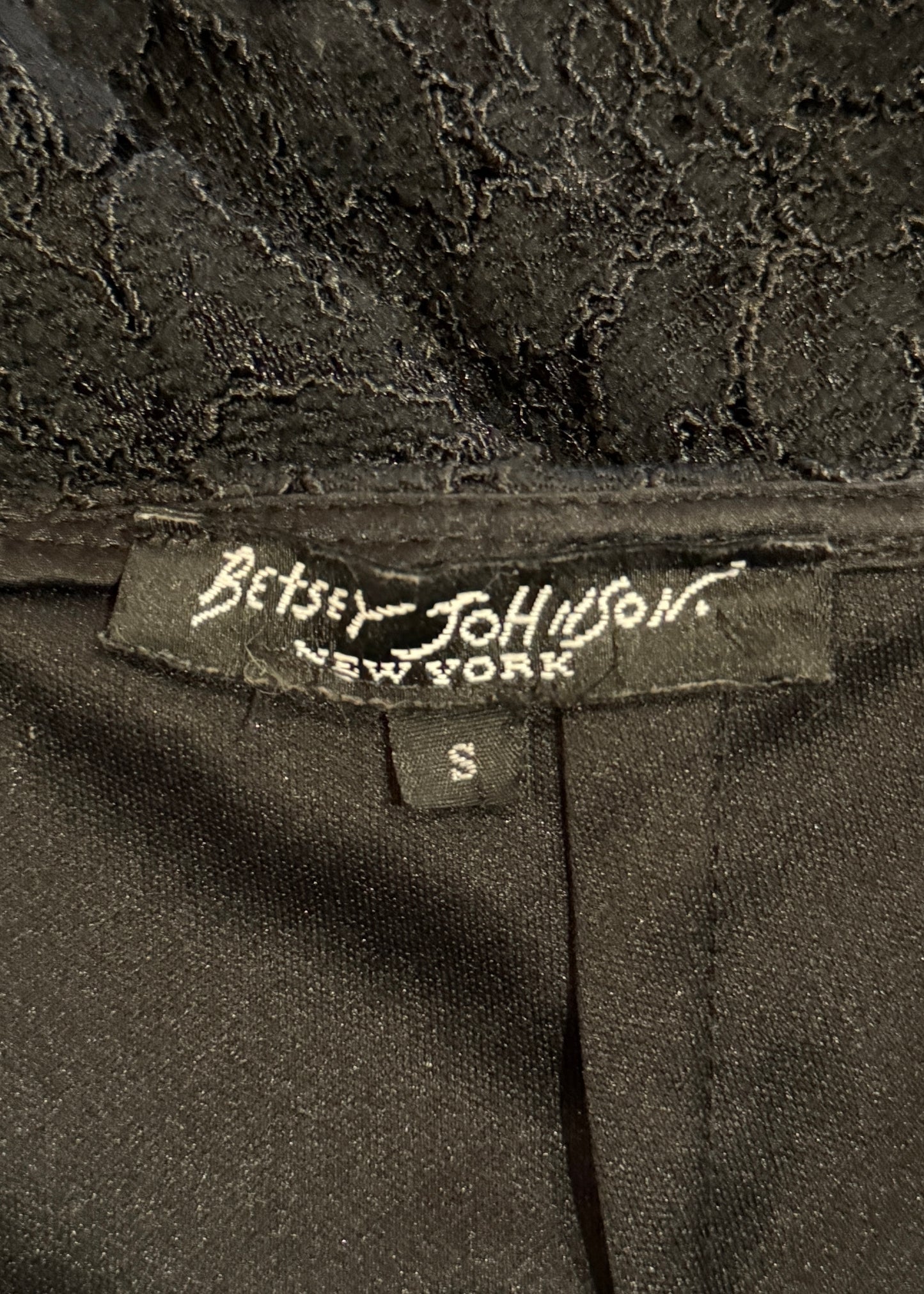 Betsey Johnson Black Lace Cropped Capri Pants