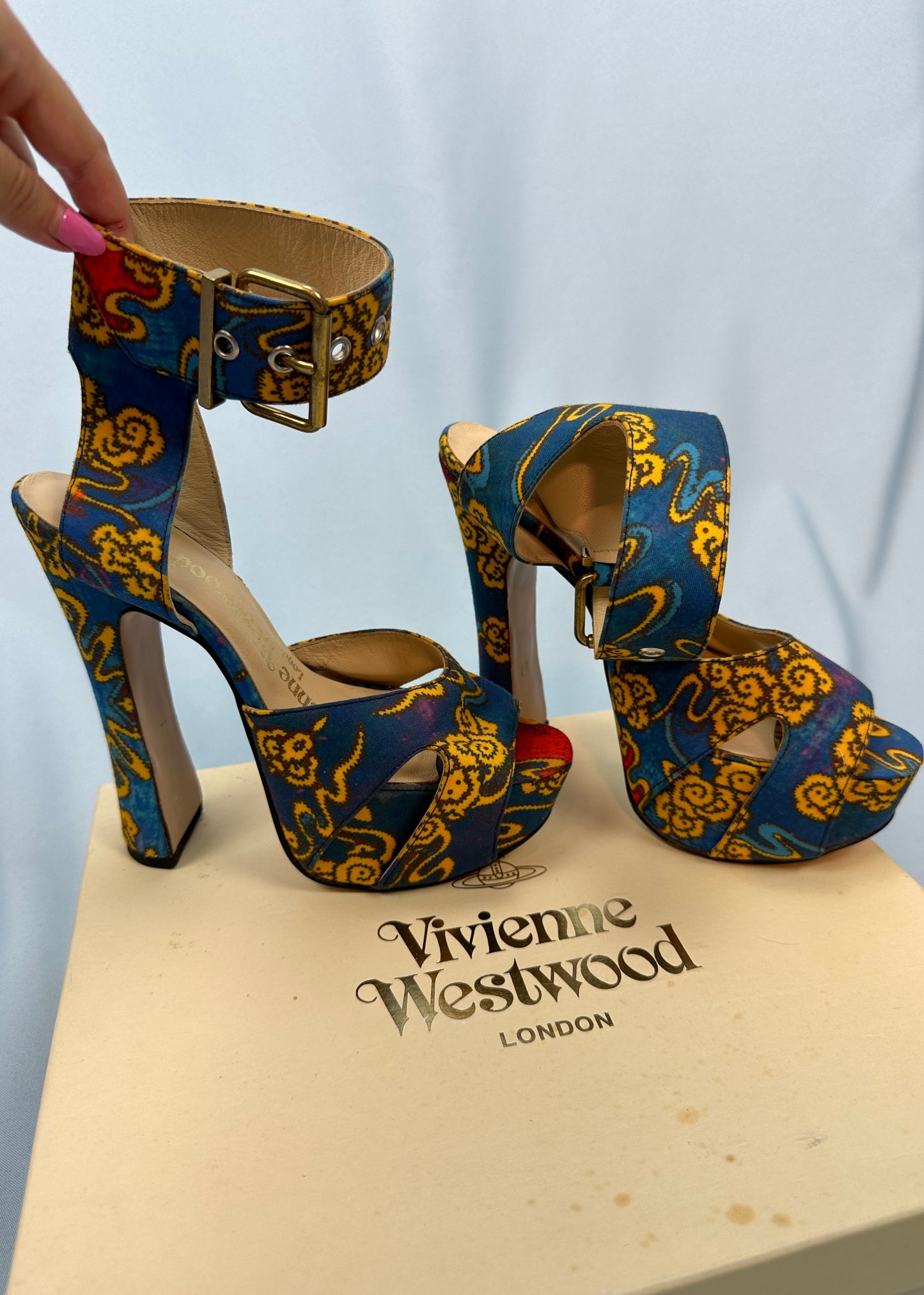 Vivienne Westwood Spring 2013 Runway ‘Tea Garden’ Platform Heels