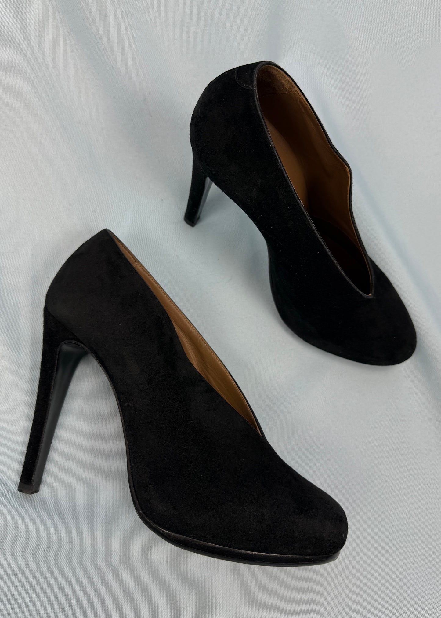 Hermès Black Suede Leather V Cut Heels