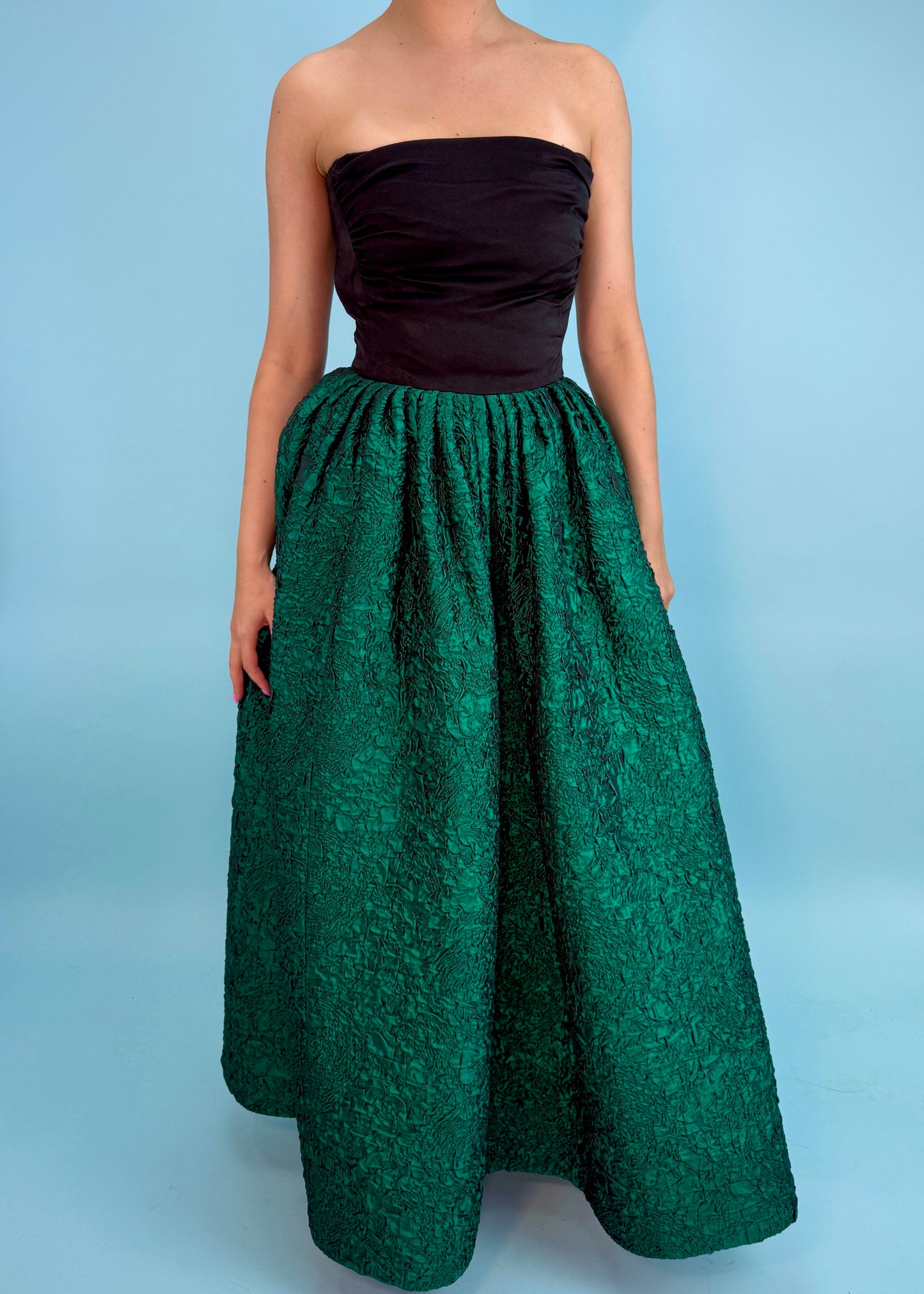 Nina Ricci 1990s Haute Couture Emerald Green Strapless Silk Gown