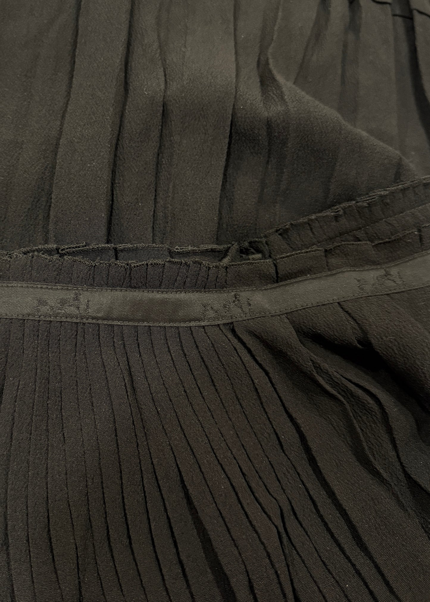 Hermès Logo Waistband Silk Pleated Skirt
