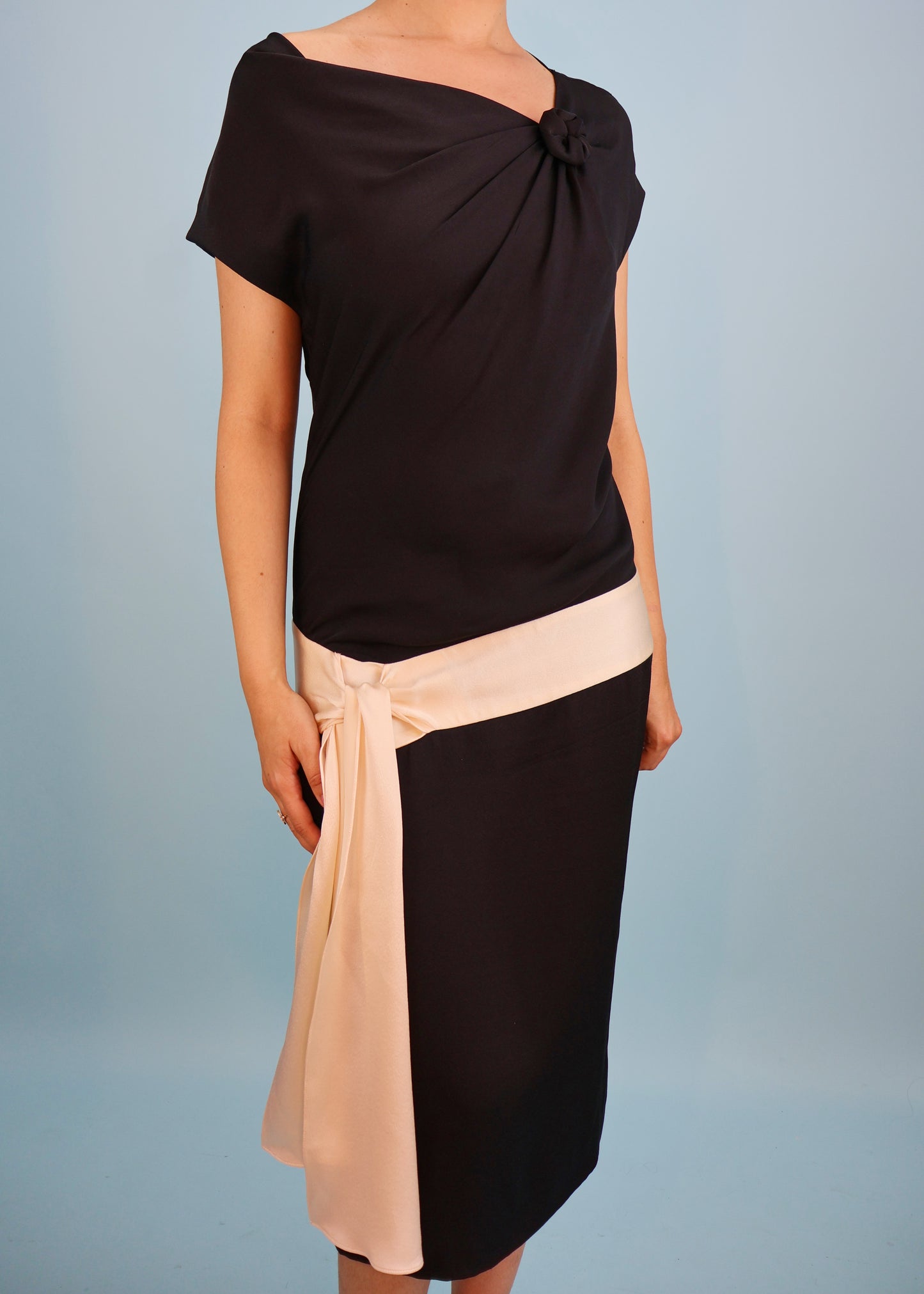 Alexander McQueen Fall 2007 Black & Cream Sash Silk Dress