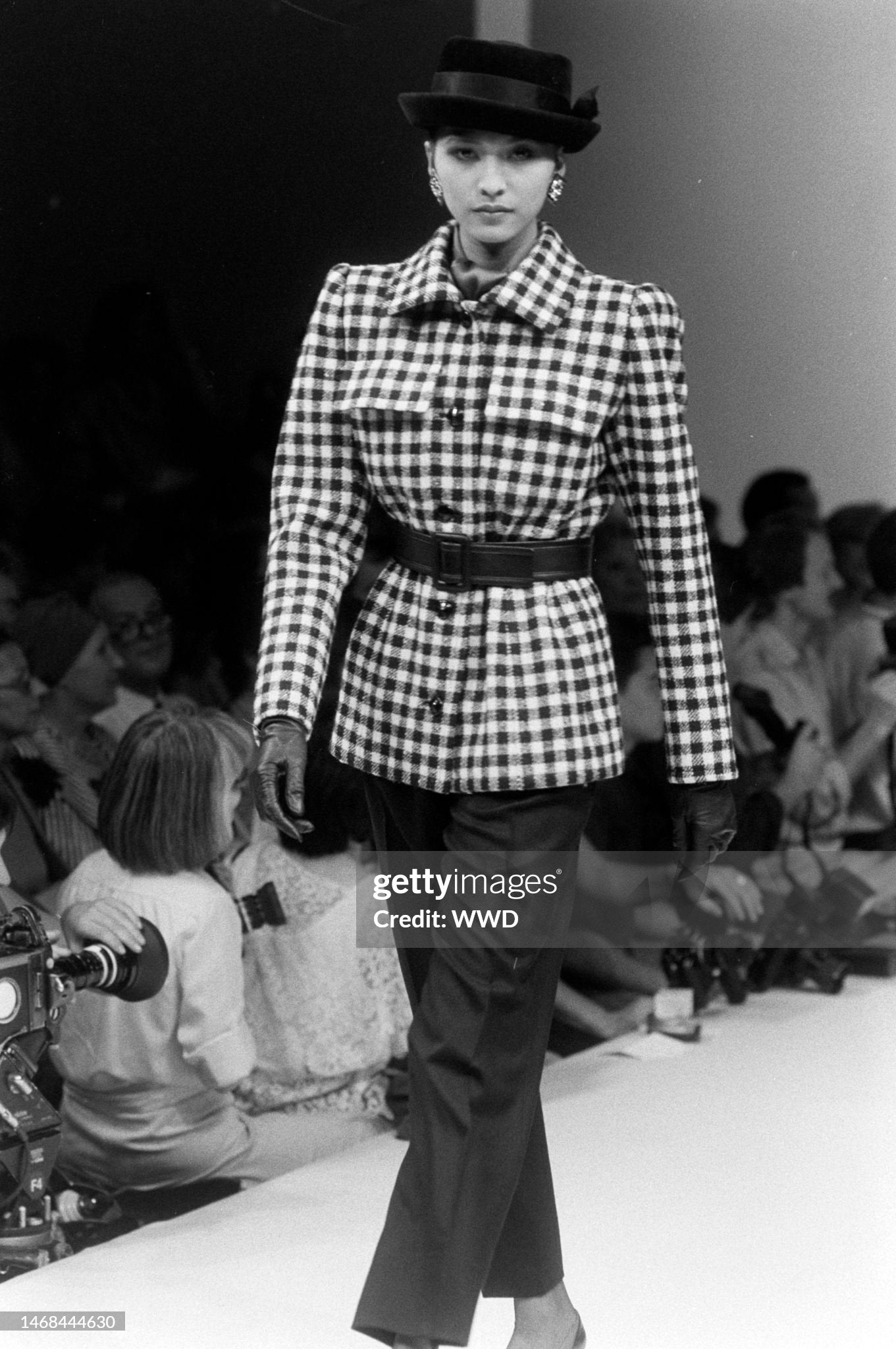Givenchy Haute Couture Fall 1985 Houndstooth Belted Dress