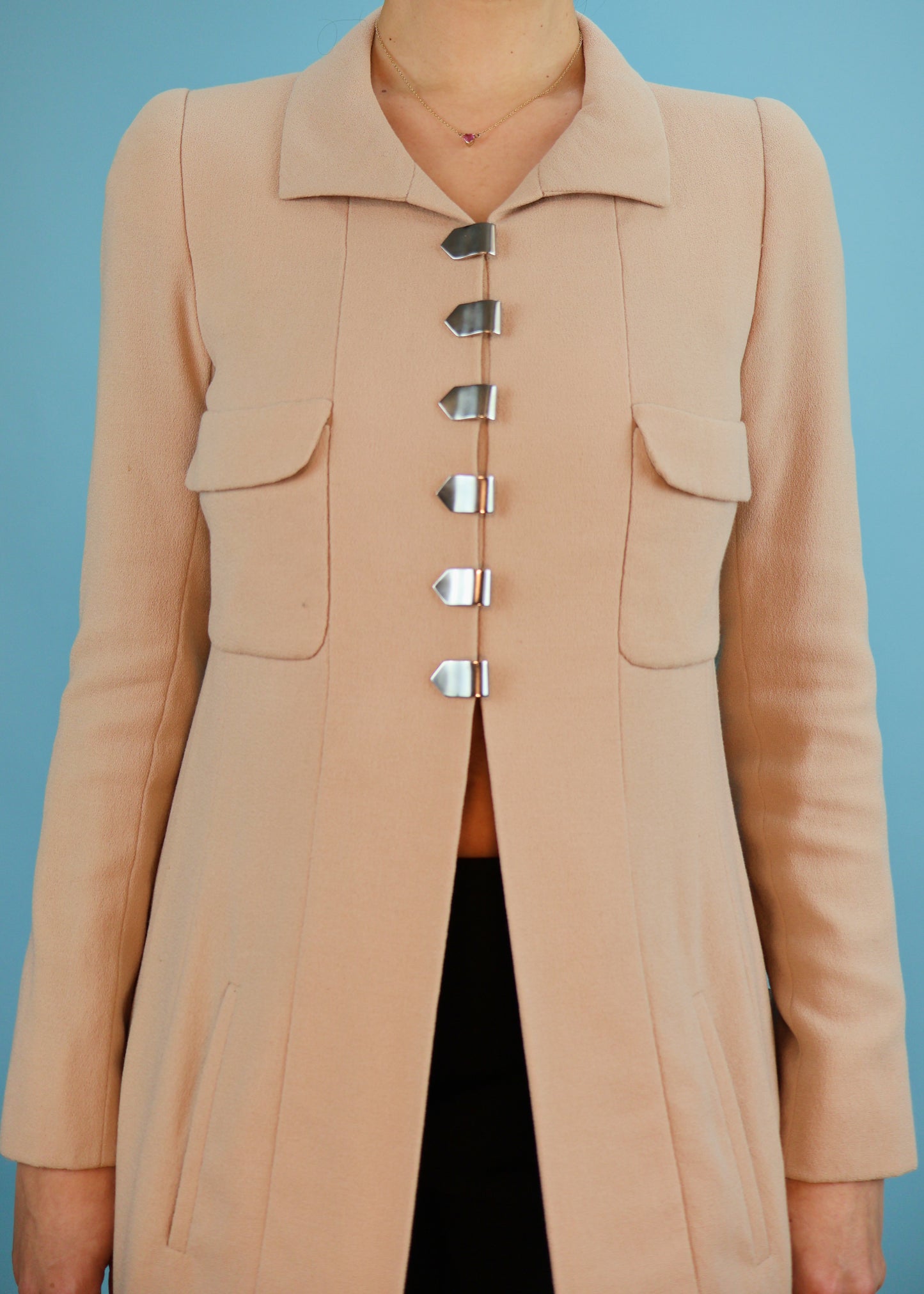 Chanel Haute Couture Spring 1998 Runway Beige Crêpe Clip Button Coat