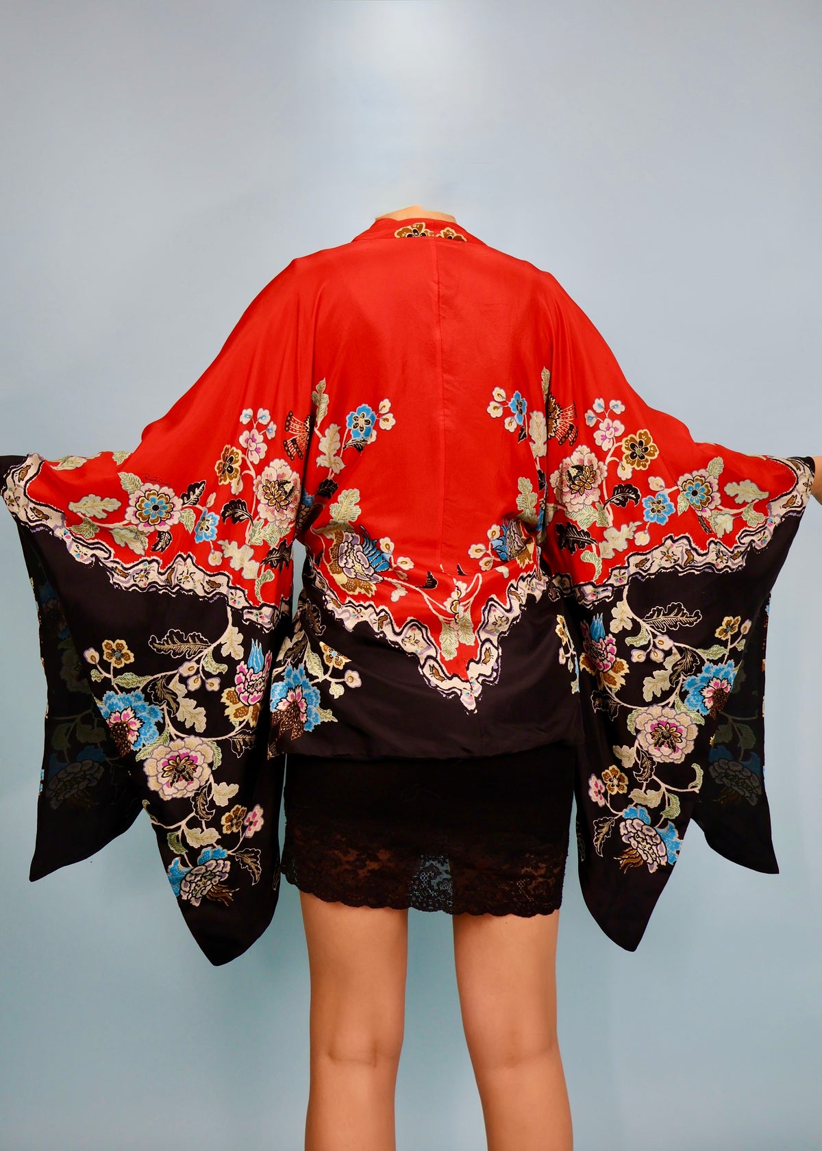 Roberto Cavalli Spring 2003 Red Silk Chinoiserie Print Kimono Jacket