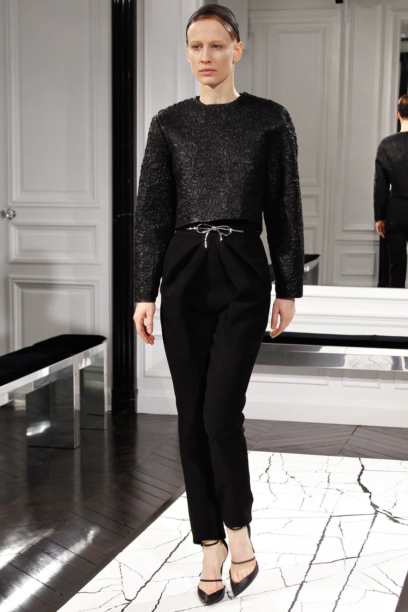 Balenciaga Fall 2013 Runway Silver Bow Black Leather Belt