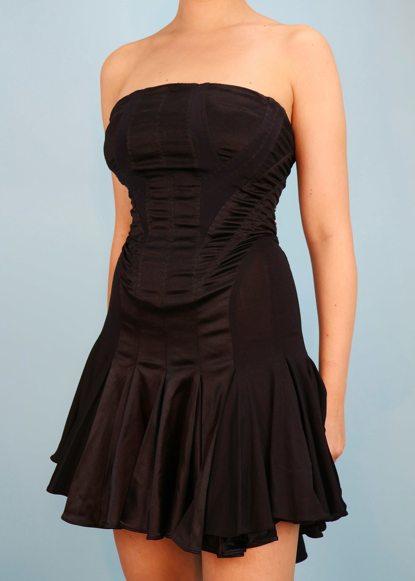 Alexander McQueen Fall 2003 Black Corseted Strapless Dress
