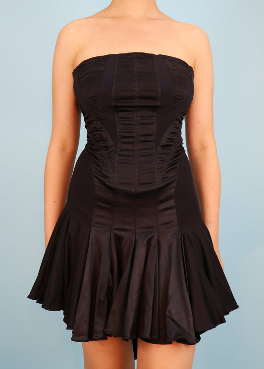 Alexander McQueen Fall 2003 Black Corseted Strapless Dress