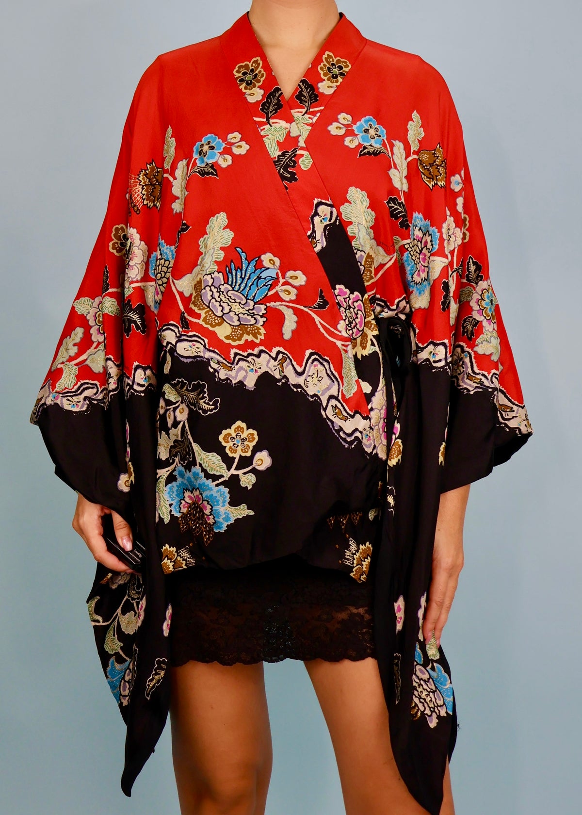 Roberto Cavalli Spring 2003 Red Silk Chinoiserie Print Kimono Jacket