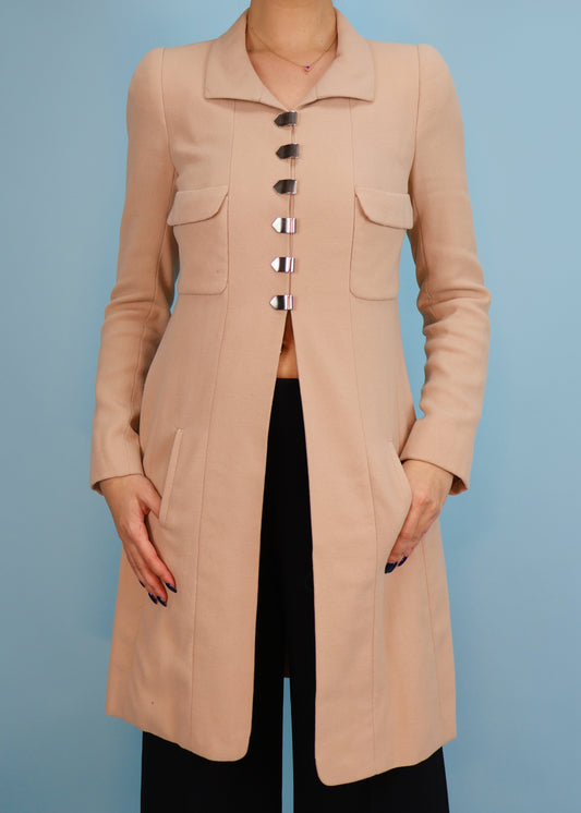 Chanel Haute Couture Spring 1998 Runway Beige Crêpe Clip Button Coat