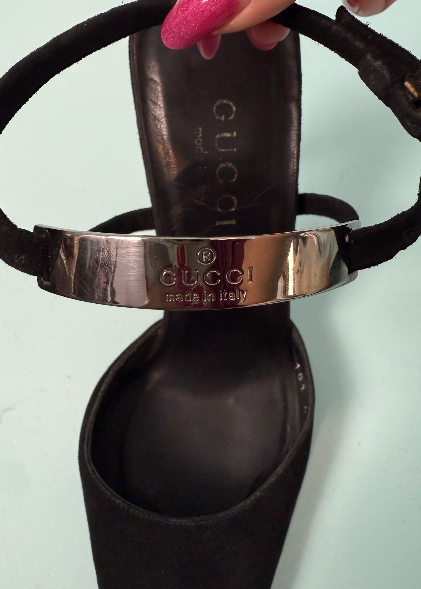 Gucci Fall 1997 Metal Plaque Black Pointed Heels
