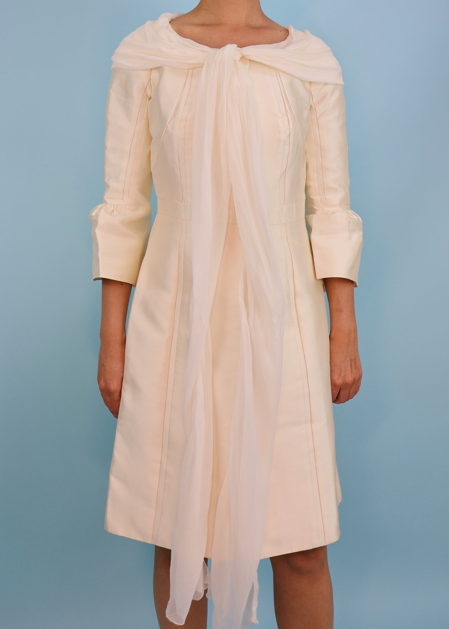 Louis Vuitton Spring 2006 White Silk & Chiffon Tie Up Dress Coat