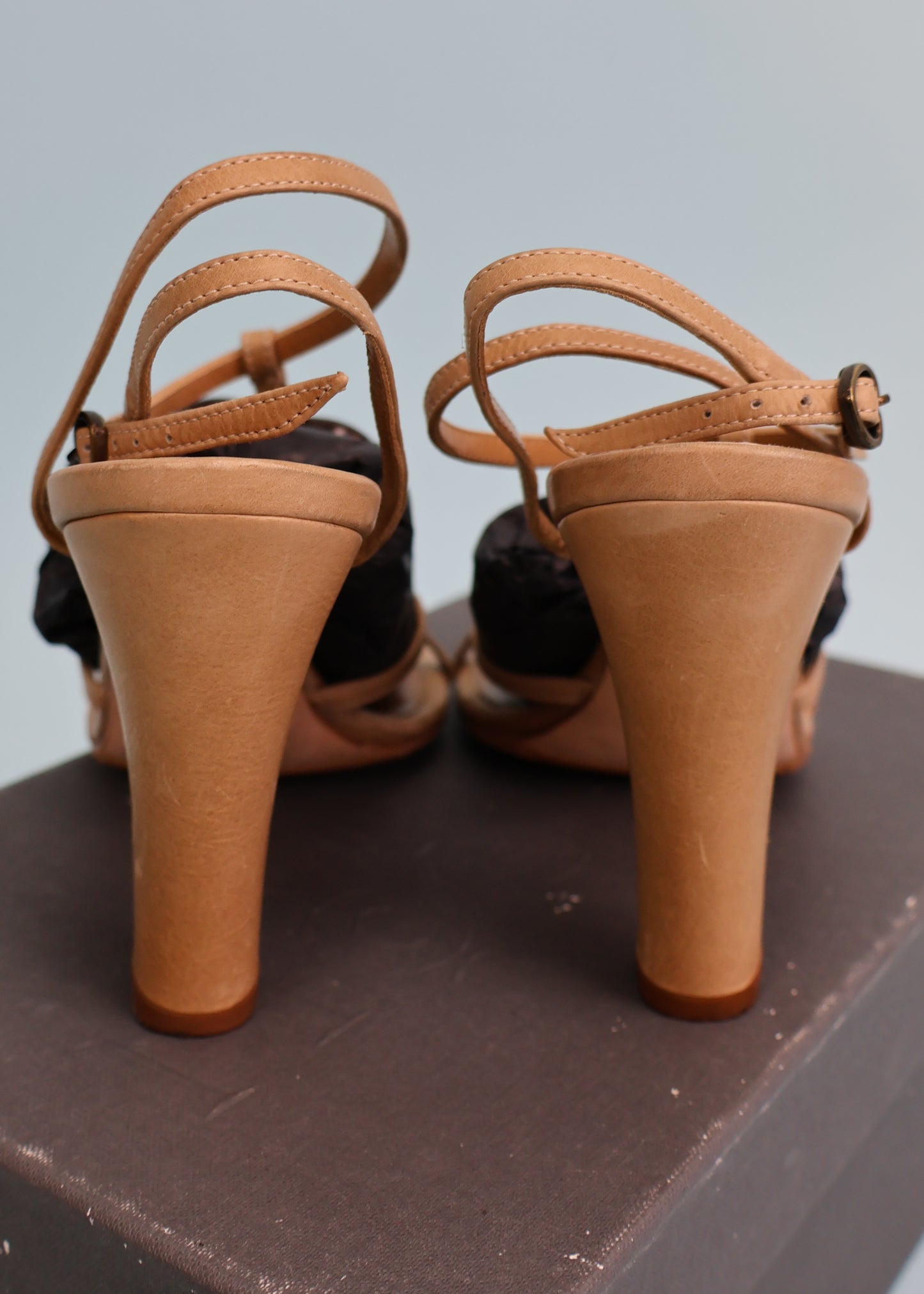 Alexander McQueen Heart Beige Leather Heels